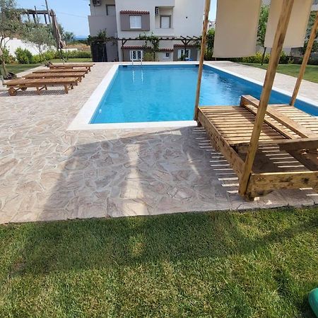 Beach House With Garden Anavyssos Exterior photo