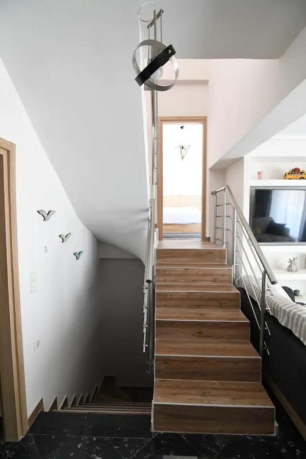 Beach House With Garden Anavyssos Exterior photo